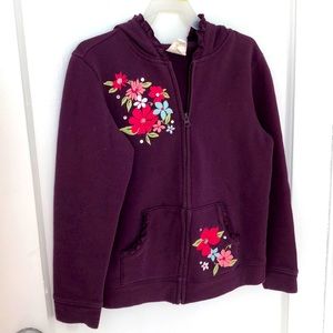 Soft, Flower embroidered purple hoodie In sweatshirt material